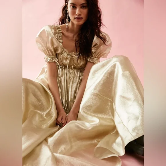 NWOT Selkie Seashell Gown in Champagne - Size XXL